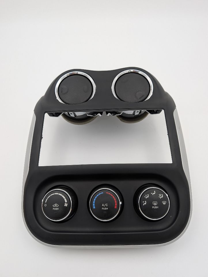 2016 JEEP COMPASS 4cyl Gasoline 2.4 TEMP CONTROL - 348523 — photo 2