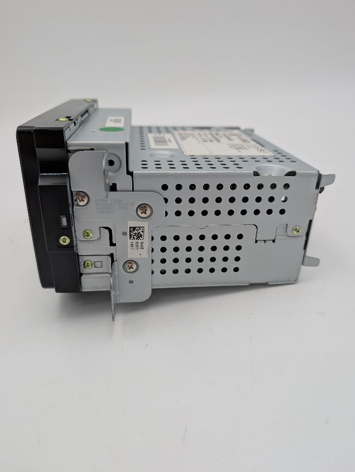2016 CHEVROLET SONIC 4cyl Gasoline 1.8 PZEV Radio Audio - 348550 — photo 5
