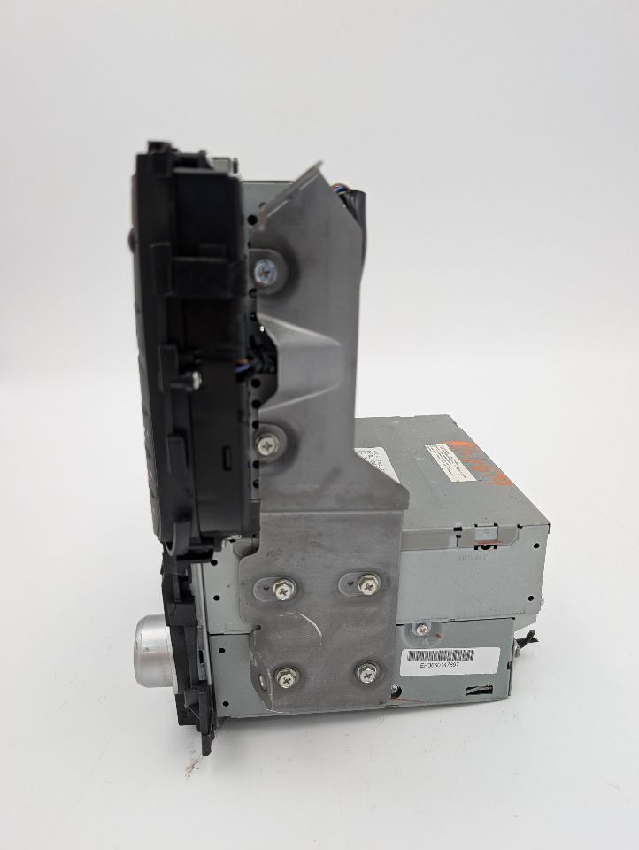 2008 ACURA TL 3.2L 6cyl Gasoline VVT Radio Audio - 348564 — photo 5