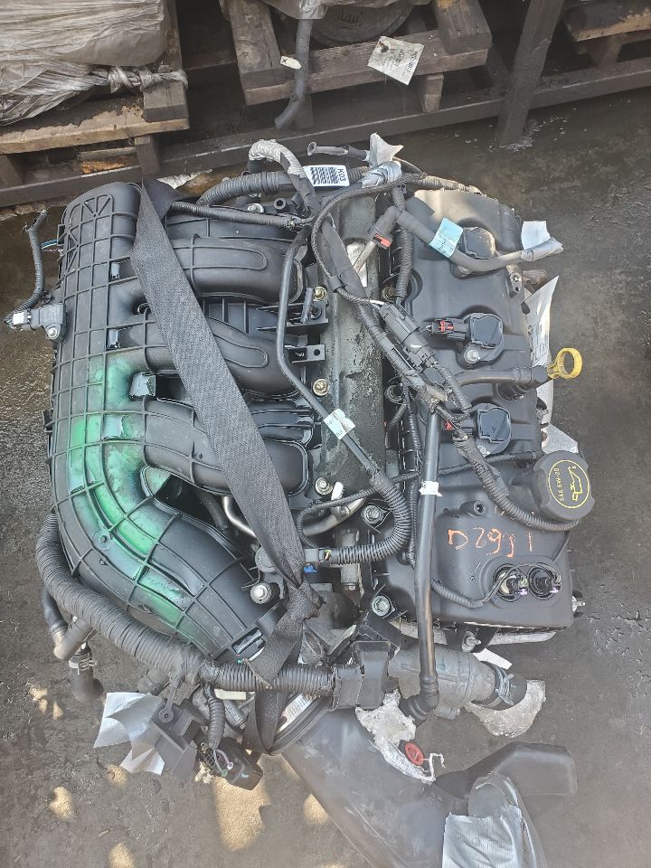 2016 FORD MUSTANG 6cyl Gasoline 3.7 ENGINE ASSEMBLY - 348663 — photo 2