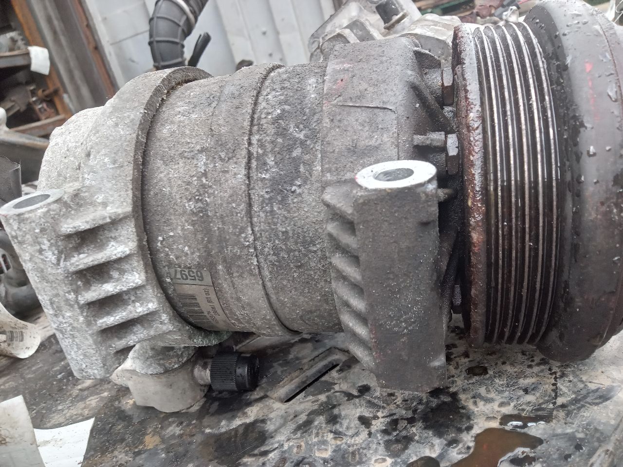 2000 CHEVROLET TAHOE 8cyl Gasoline 5.7 AC COMPRESSOR - 348766 — photo 3