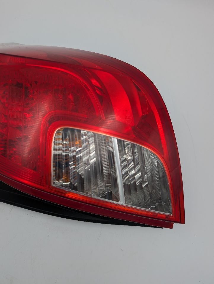 2015 BUICK ENCORE 4cyl Gasoline Turbo 1.4 Right TAIL LAMP - 349216 — photo 3