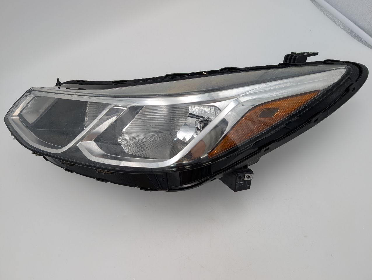 2016 CHEVROLET MALIBU Left HEADLAMP ASSEMBLY - 349443 — photo 3