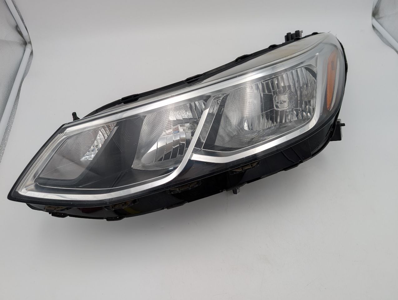 2016 CHEVROLET MALIBU Left HEADLAMP ASSEMBLY - 349443 — photo 4