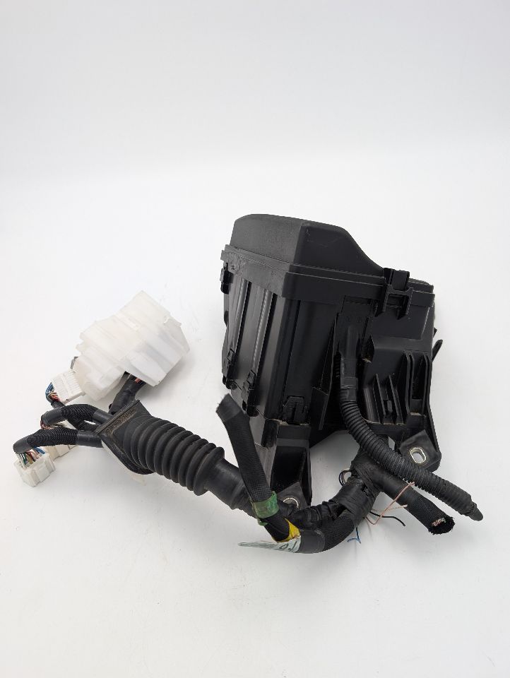 2016 LEXUS IS350 6cyl Gasoline 3.5 Left Fuse Box, Engine - 349457 — photo 5
