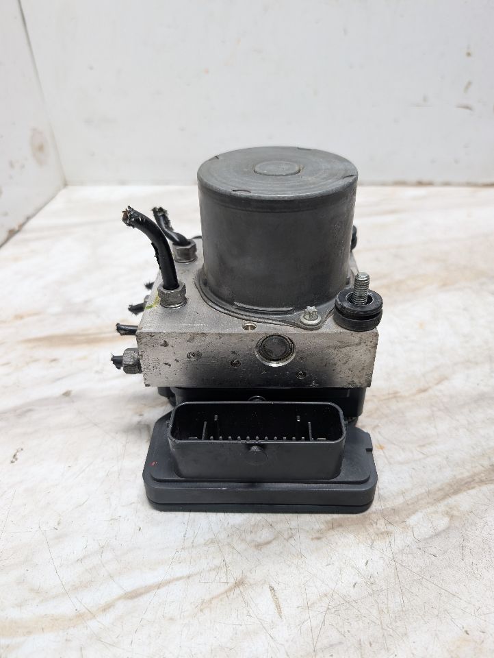 2016 DODGE PROMASTER 1500 VAN 3.6L 6cyl VVT Anti-lock Brake Pts - 349784 — photo 2