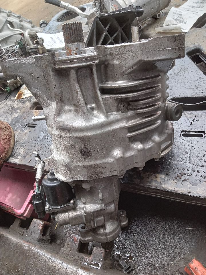 2021 CADILLAC XT5 3.6L 6cyl Gasoline VVT TRANSFER CASE ASSY - 349829 — photo 3