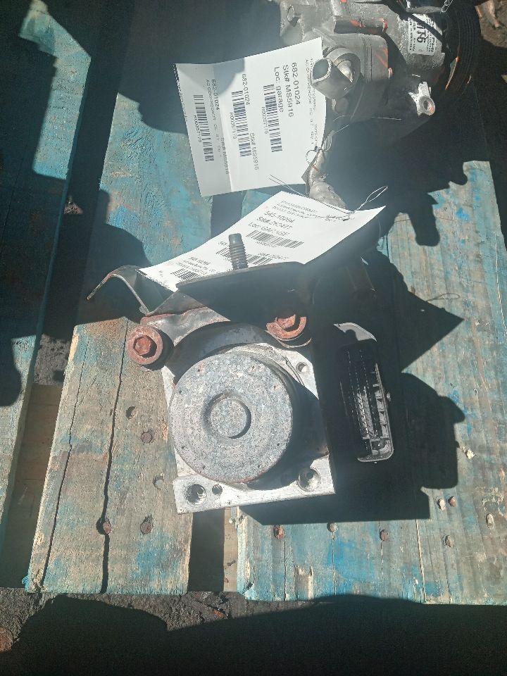 2018 TOYOTA COROLLA 1.8L 4cyl Gasoline VVT Anti-lock Brake Pts - 350748