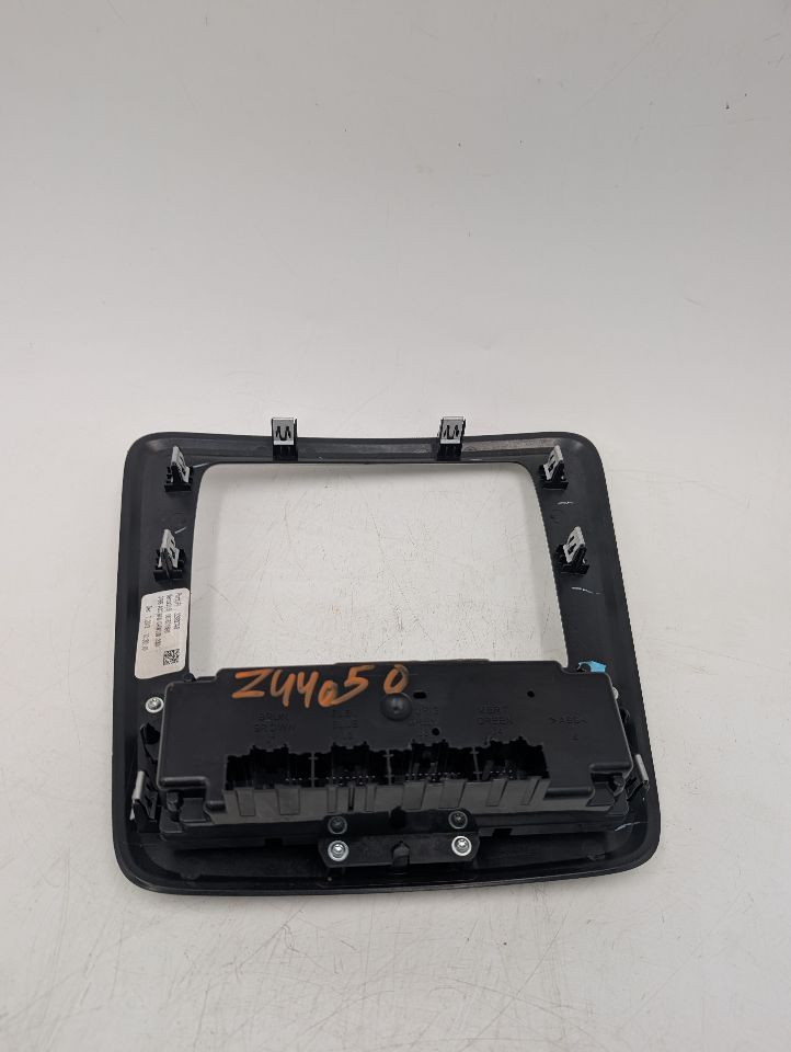 2013 GMC ACADIA 6cyl Gasoline 3.6 TEMP CONTROL - 351386 — photo 2