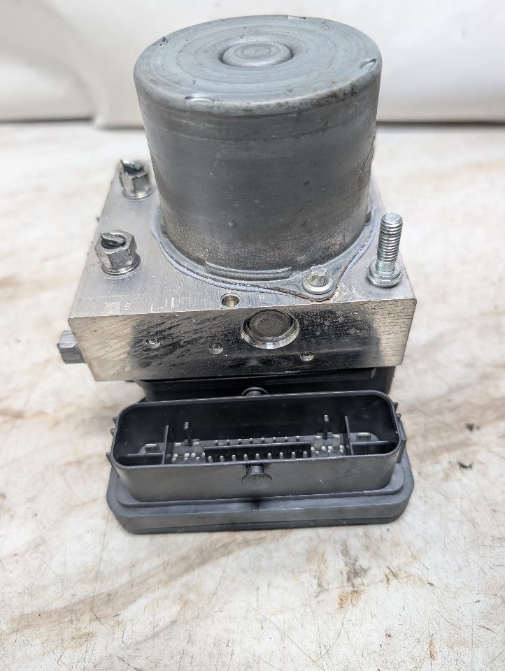 2024 DODGE PROMASTER 1500 VAN 3.6L 6cyl Gasoline Anti-lock Brake Pts - 351512 — photo 3