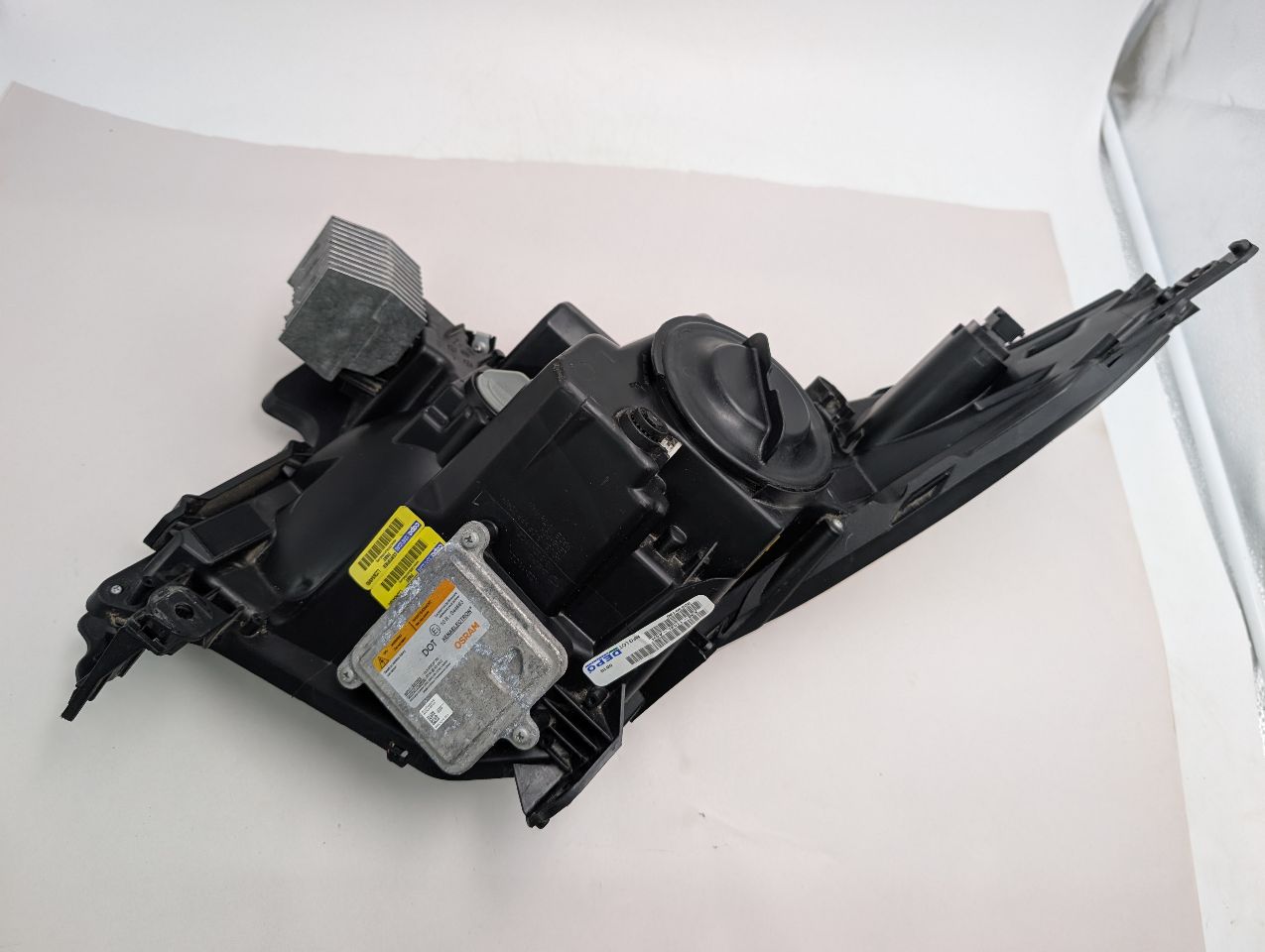 2014 CADILLAC XTS 6cyl Gasoline 3.6 Left HEADLAMP ASSEMBLY - 351867 — photo 3