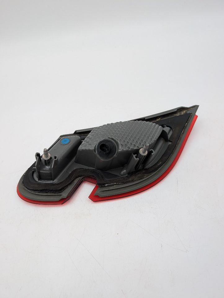 2012 FORD TAURUS 6cyl Gasoline 3.5 Right TAIL LAMP - 351877 — photo 8
