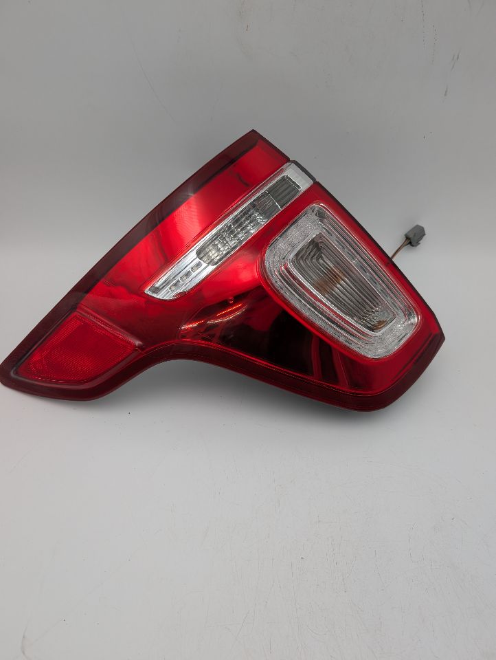 2013 FORD EXPLORER 6cyl Gasoline 3.5 Left TAIL LAMP - 352031
