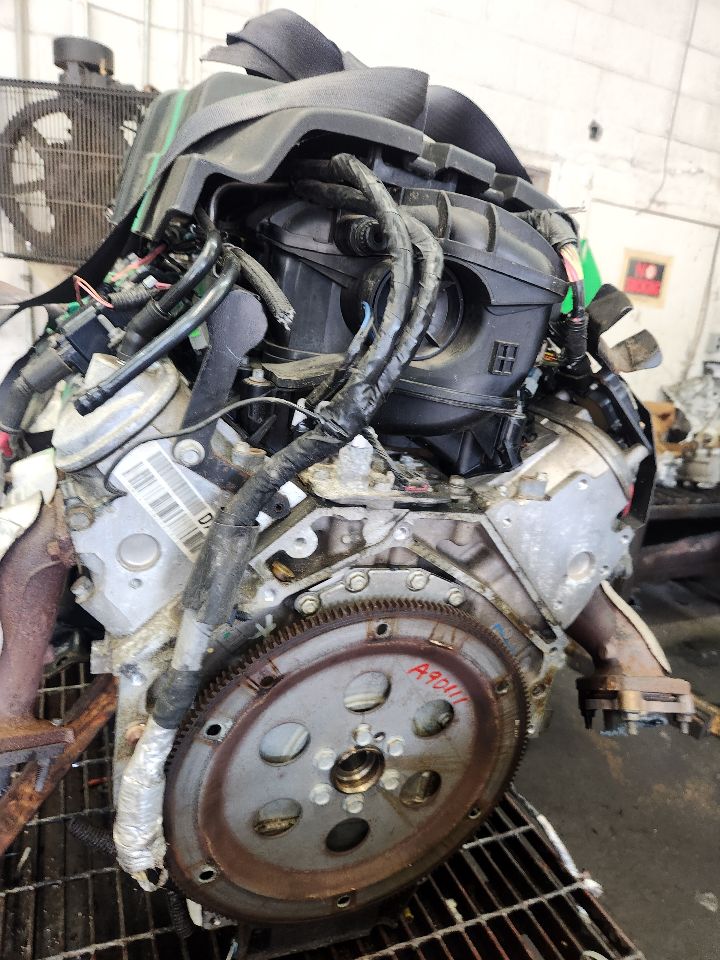 2008 GMC YUKON 8cyl hybrid 6.0 liter ENGINE ASSEMBLY - 352153