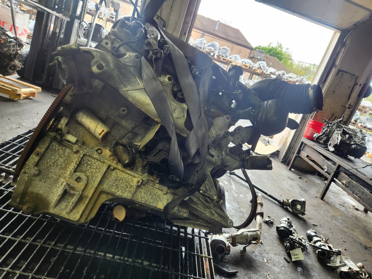 2012 CHEVROLET TAHOE 8cyl hybrid 6.0 liter ENGINE ASSEMBLY - 352155 — photo 3