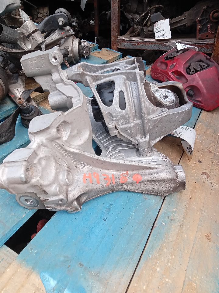 2019 AUDI S5 3.0L 6cyl Turbo Gasoline ENGINE MOUNTS - 352172 — photo 3
