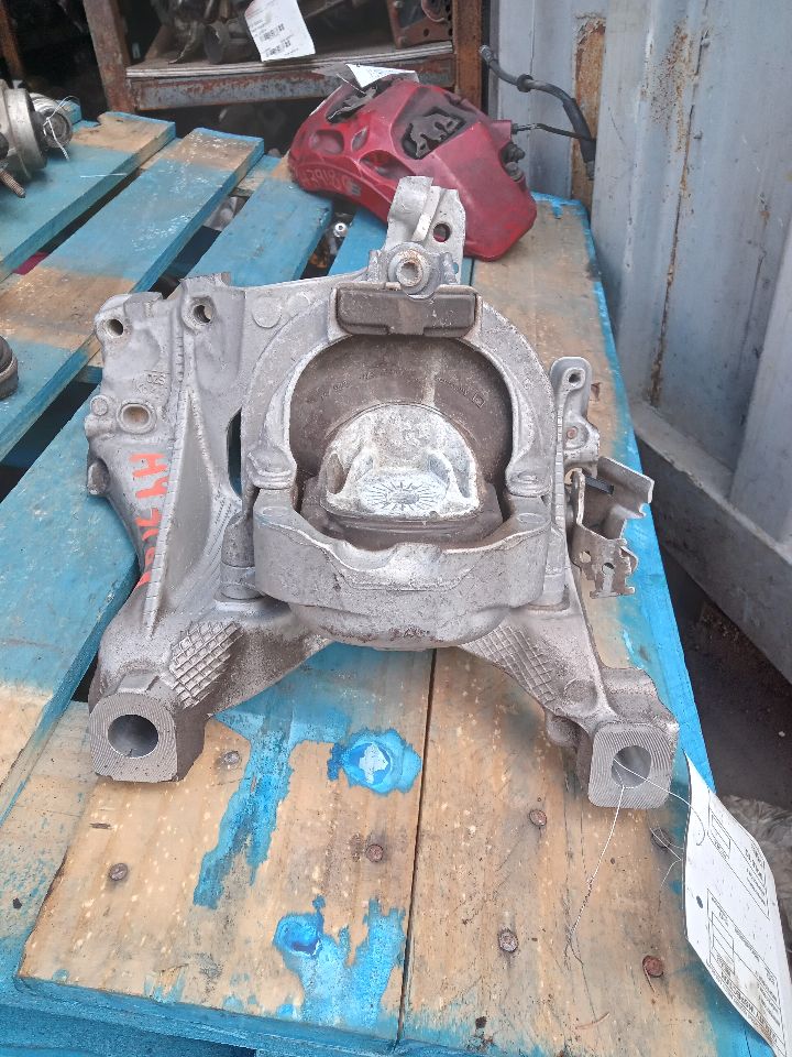 2019 AUDI S5 3.0L 6cyl Turbo Gasoline ENGINE MOUNTS - 352172 — photo 4