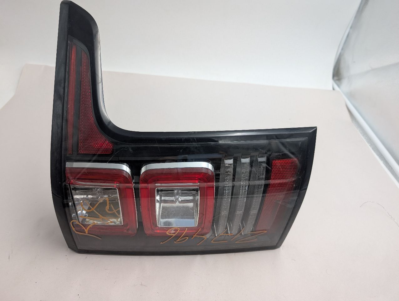2016 LAND ROVER RANGE ROVER 8 cyl Supercharged 5.0 Right TAIL LAMP - 352185