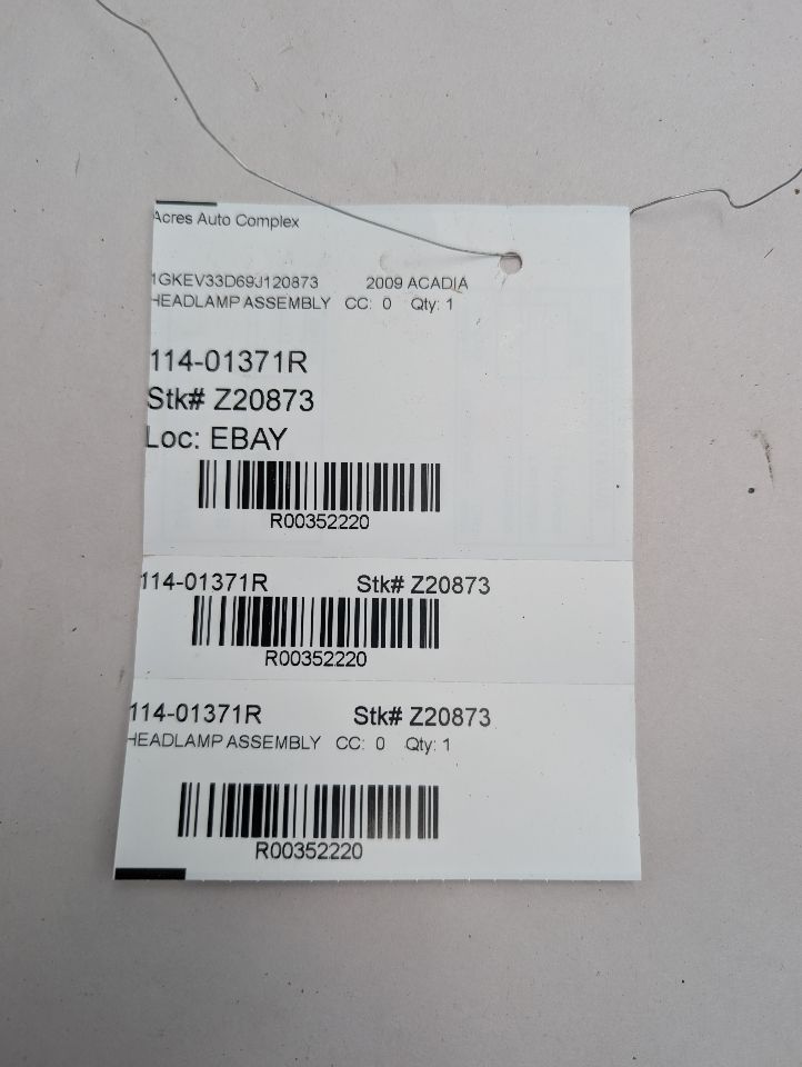 2009 GMC ACADIA 6cyl Gasoline 3.6 Right HEADLAMP ASSEMBLY - 352220