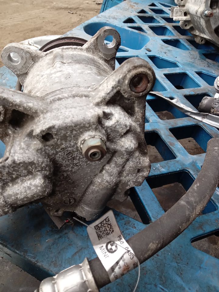 2015 MINI COOPER COOPER 4cyl Gasoline Turbo 2.0 AC COMPRESSOR - 352647 — photo 2