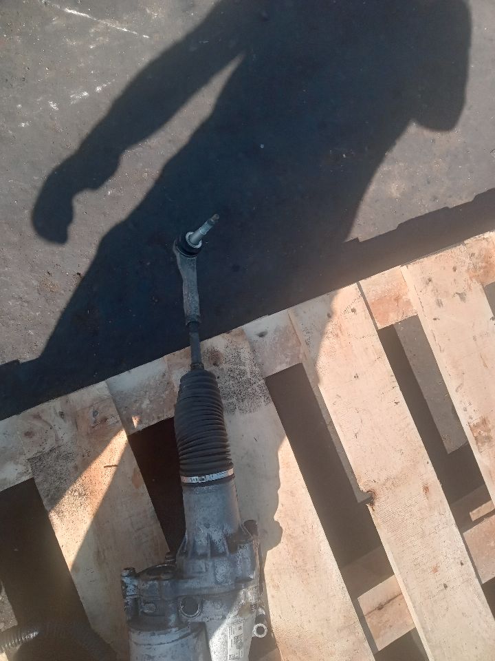 2018 ALFA-ROMEO GIULIA 2.0L 4cyl Turbo Gasoline STEERING GEAR RACK - 352672 — photo 3