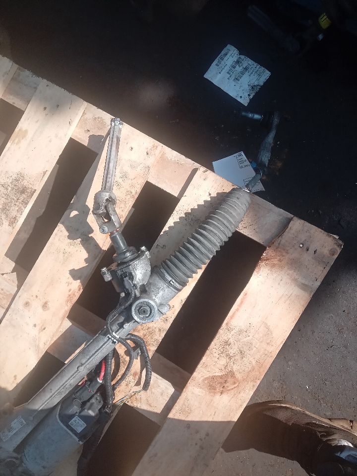 2018 ALFA-ROMEO GIULIA 2.0L 4cyl Turbo Gasoline STEERING GEAR RACK - 352672 — photo 4