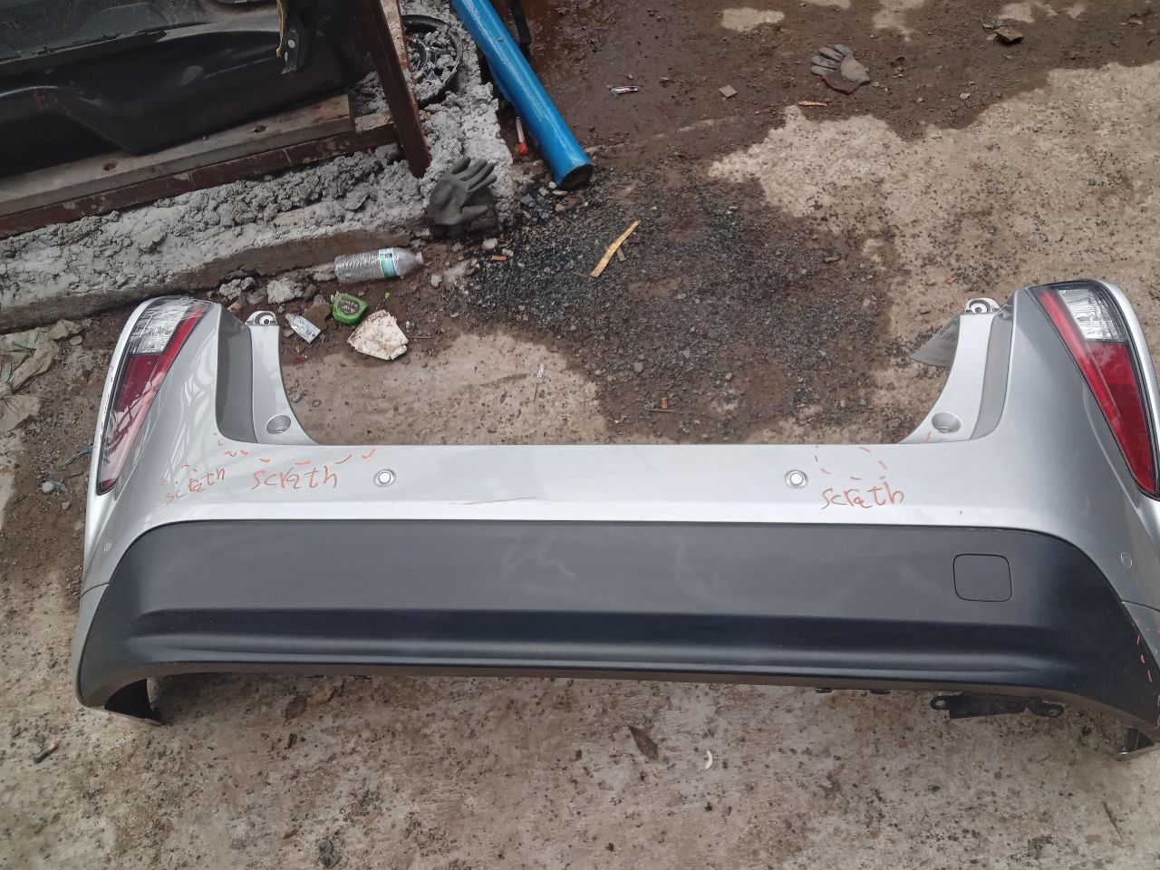 2018 TOYOTA PRIUS 1.8L 4cyl Hybrid VVT BUMPER ASSY, REAR - 352680