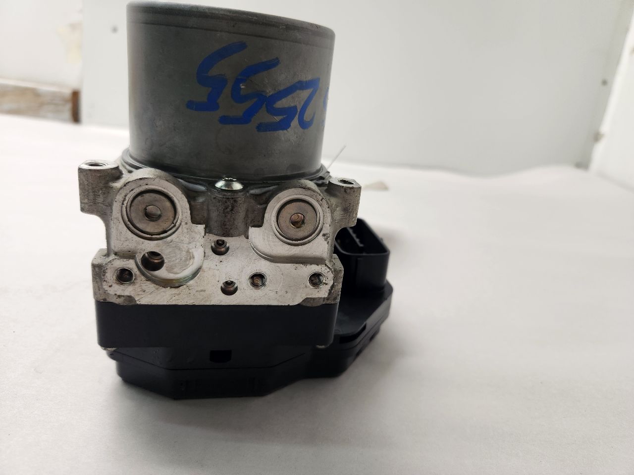 2018 INFINITI Q60 3.0L 6cyl Turbo Gasoline Anti-lock Brake Pts - 353197 — photo 6
