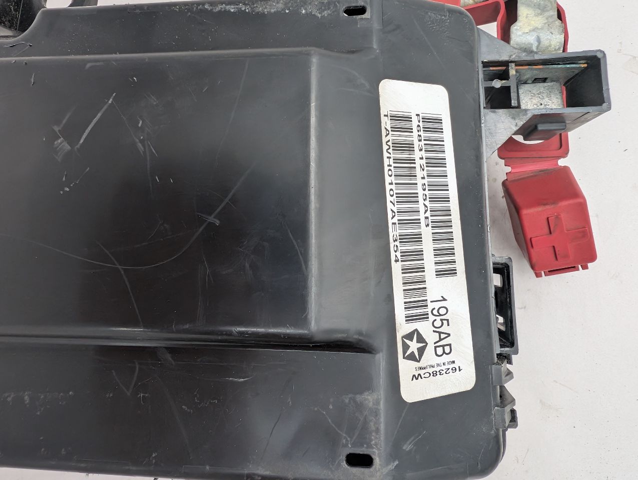 2017 DODGE CHALLENGER 3.6L 6cyl VVT Fuse Box, Engine - 353316 — photo 3