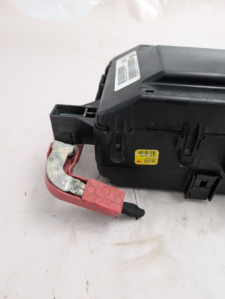 2017 DODGE CHALLENGER 3.6L 6cyl VVT Fuse Box, Engine - 353316 — photo 4