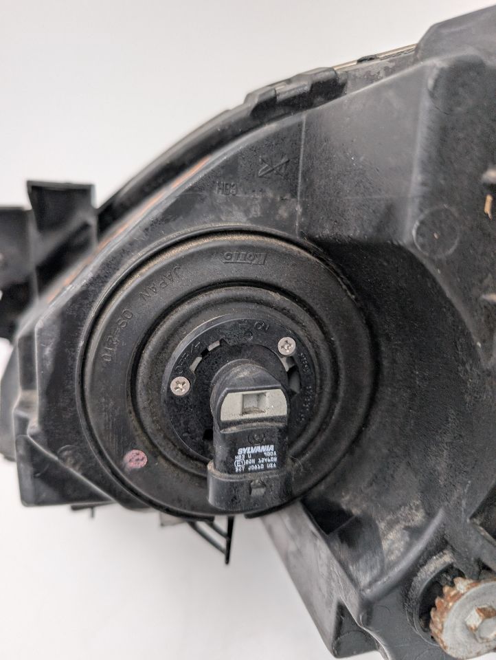 2011 MAZDA 3 4cyl Gasoline 2.0 Dohc Right HEADLAMP ASSEMBLY - 353327 — photo 6