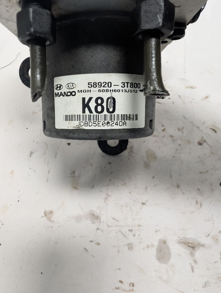 2015 KIA K900 8cyl Gasoline 5.0 Anti-lock Brake Pts - 354003 — photo 5