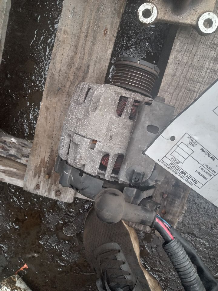 2011 NISSAN ROGUE 4cyl Gasoline 2.5 DOHC ALTERNATOR - 354019