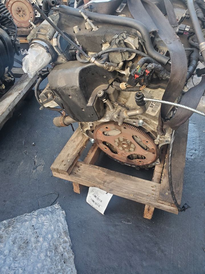 2010 CHEVROLET TRAVERSE 6cyl Gasoline 3.6 ENGINE ASSEMBLY - 354675