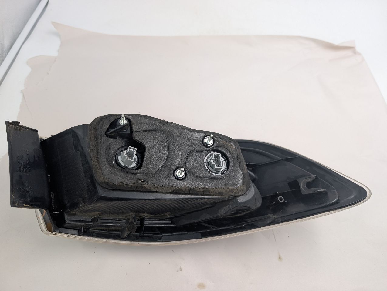 2010 MAZDA 3 4cyl Gasoline 2.0 Right TAIL LAMP - 354892 — photo 3