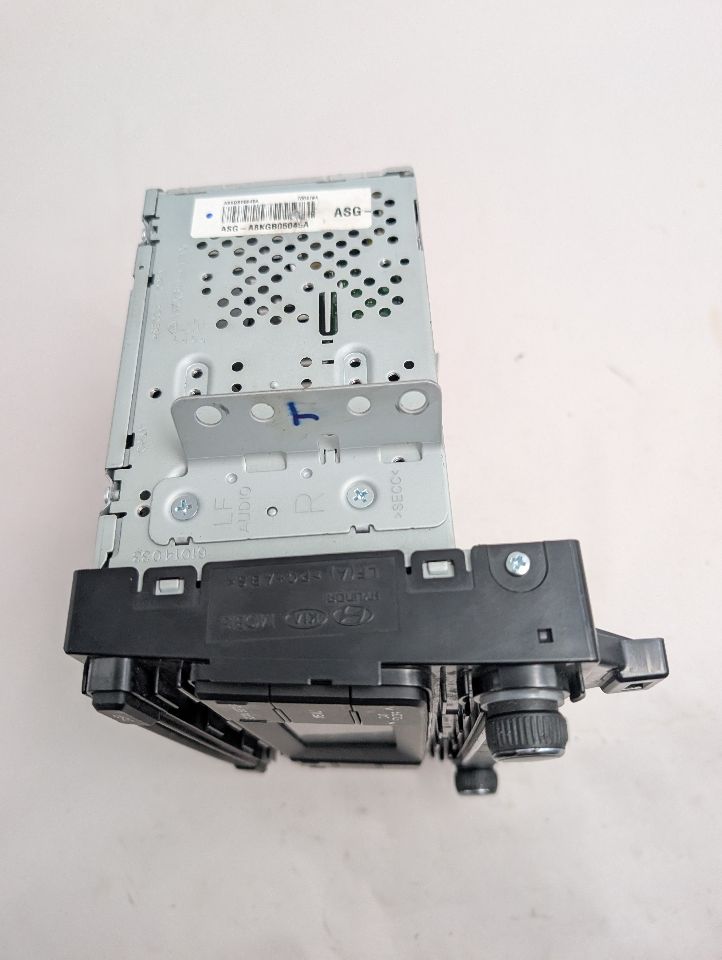 2017 HYUNDAI SONATA 4cyl Gasoline 2.4 Radio Audio - 355019 — photo 3