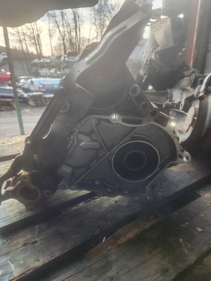 2012 BMW 750i 8cyl Gasoline Turbo 4.4 TRANSFER CASE ASSY - 355172 — photo 7