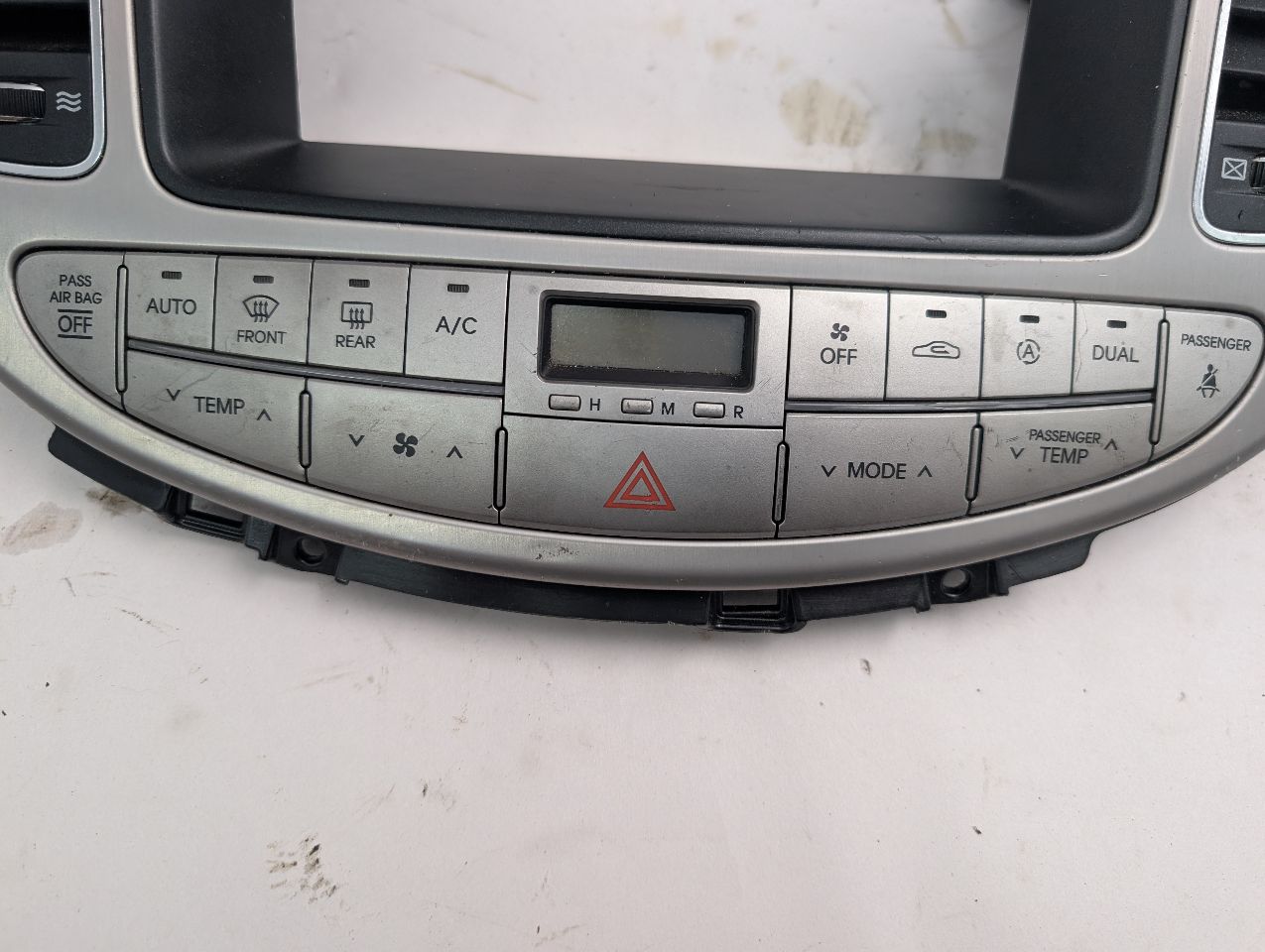 2009 HYUNDAI GENESIS 6cyl Gasoline 3.8 TEMP CONTROL - 355256 — photo 3