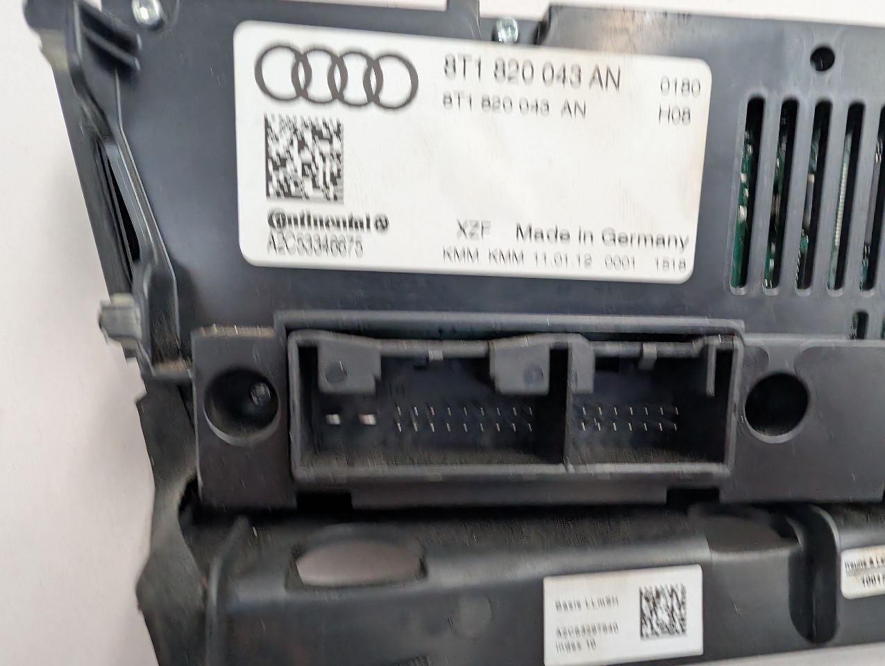 2012 AUDI A5 4cyl Gasoline Turbo 2.0 TEMP CONTROL - 355347 — photo 4