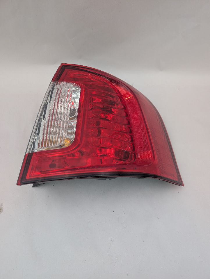 2011 FORD EDGE 6cyl Gasoline 3.5 Right TAIL LAMP - 355607 — photo 1