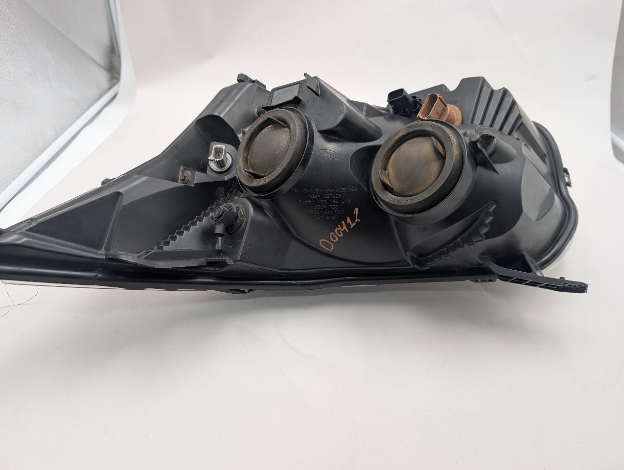 2016 FORD TRANSIT 250 3.7L 6cyl Gasoline VVT Right HEADLAMP ASSEMBLY - 355708 — photo 3