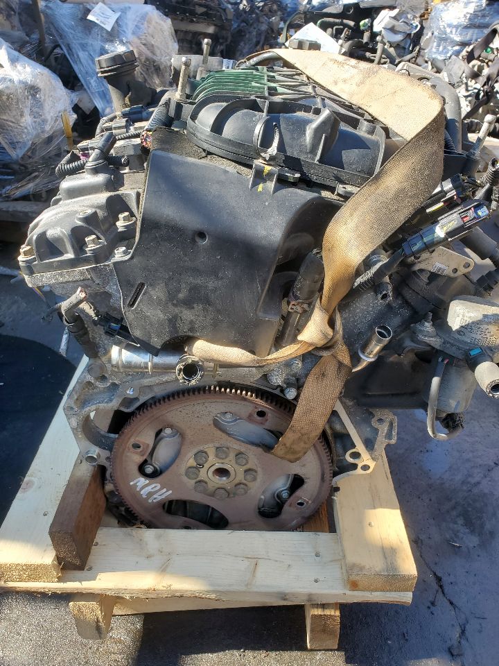 2010 GMC TERRAIN 6cyl Gasoline 3.0 ENGINE ASSEMBLY - 356463 — photo 1