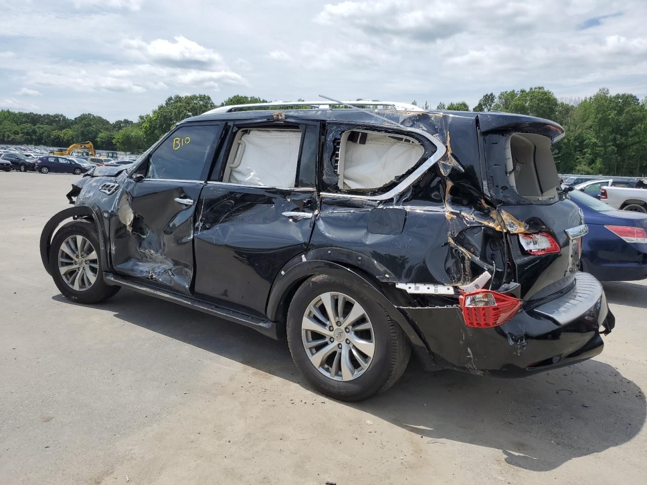 2015 INFINITI QX80 8cyl Gasoline 5.6 Chassis Cont Mod - 356880 — photo 2
