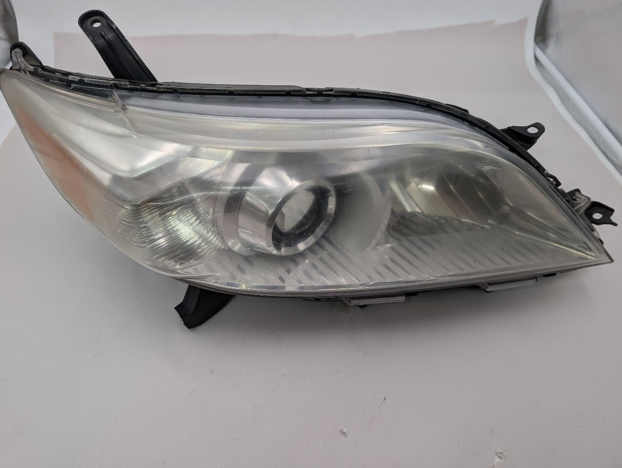 2013 TOYOTA SIENNA 6cyl Gasoline 3.5 Right HEADLAMP ASSEMBLY - 357055 — photo 1