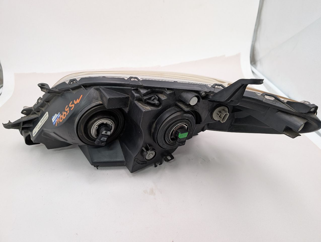 2013 TOYOTA SIENNA 6cyl Gasoline 3.5 Right HEADLAMP ASSEMBLY - 357055 — photo 2