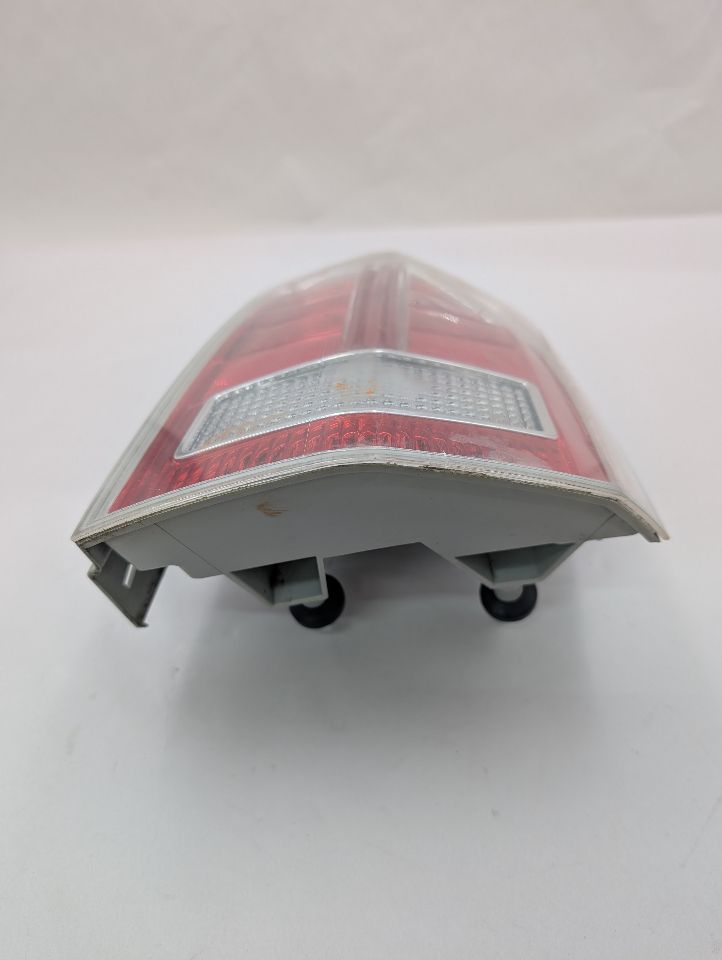 2014 CHRYSLER 300 Right TAIL LAMP - 357075 — photo 2