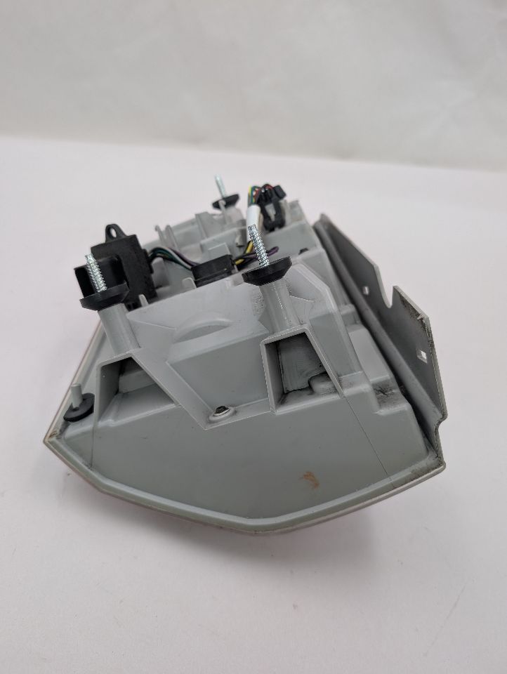 2014 CHRYSLER 300 Right TAIL LAMP - 357075 — photo 7