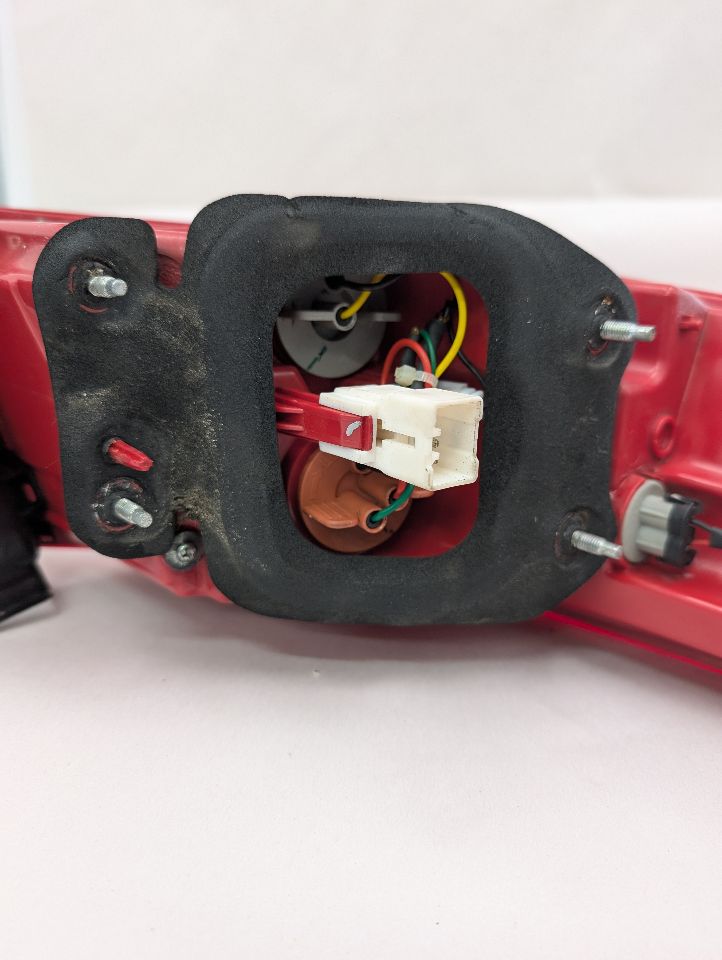 2016 KIA OPTIMA 4cyl Gasoline 2.4 Right TAIL LAMP - 357079 — photo 4