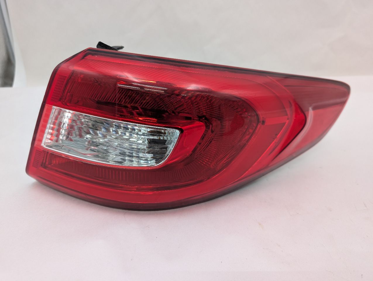 2016 HYUNDAI SONATA 4cyl Gasoline 2.4 PZEV Right TAIL LAMP - 357084 — photo 1