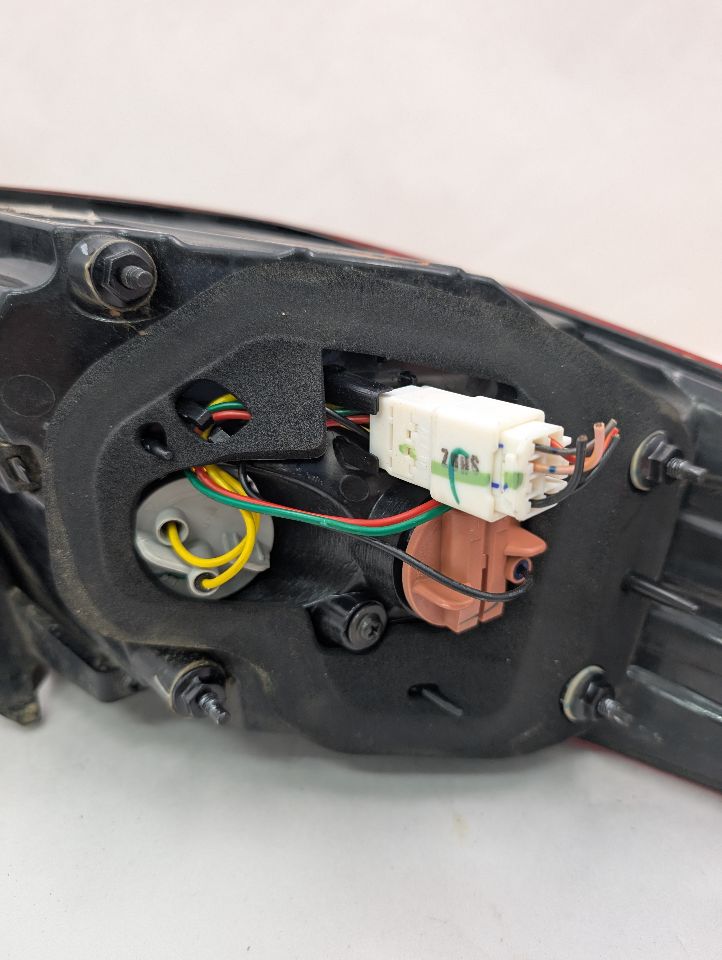 2016 HYUNDAI SONATA 4cyl Gasoline 2.4 PZEV Right TAIL LAMP - 357084 — photo 4